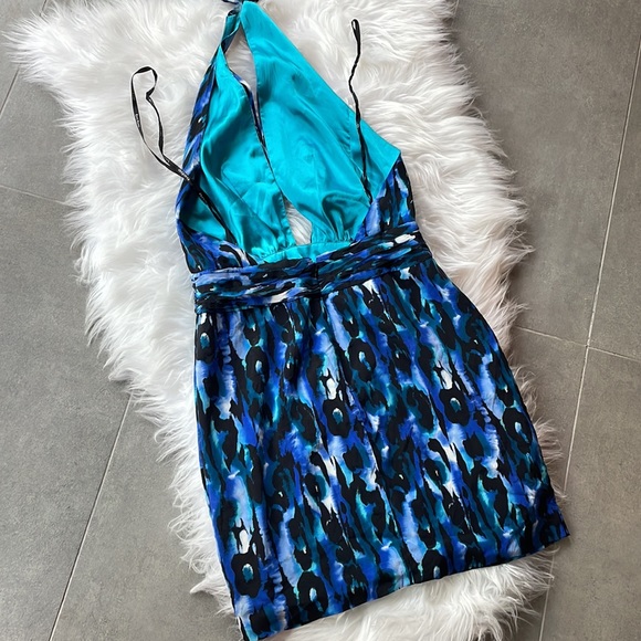 Bebe Blue Turquoise Leopard Halter Mini Dress. Zip up back. Size small - Picture 5 of 8